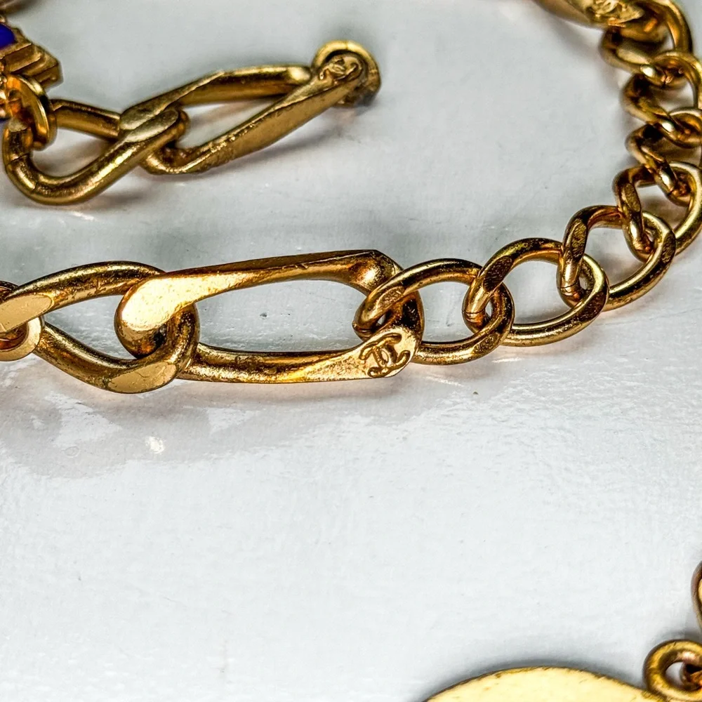 Vintage Chanel 2002 Métiers d’Art CC Gold Link Belt (No Clasp) - Picture 3 of 5